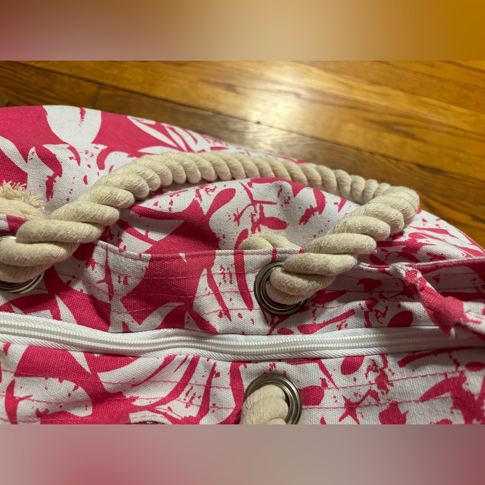 Pink and White Leaf Print Tote Bag - Picture 8 of 10